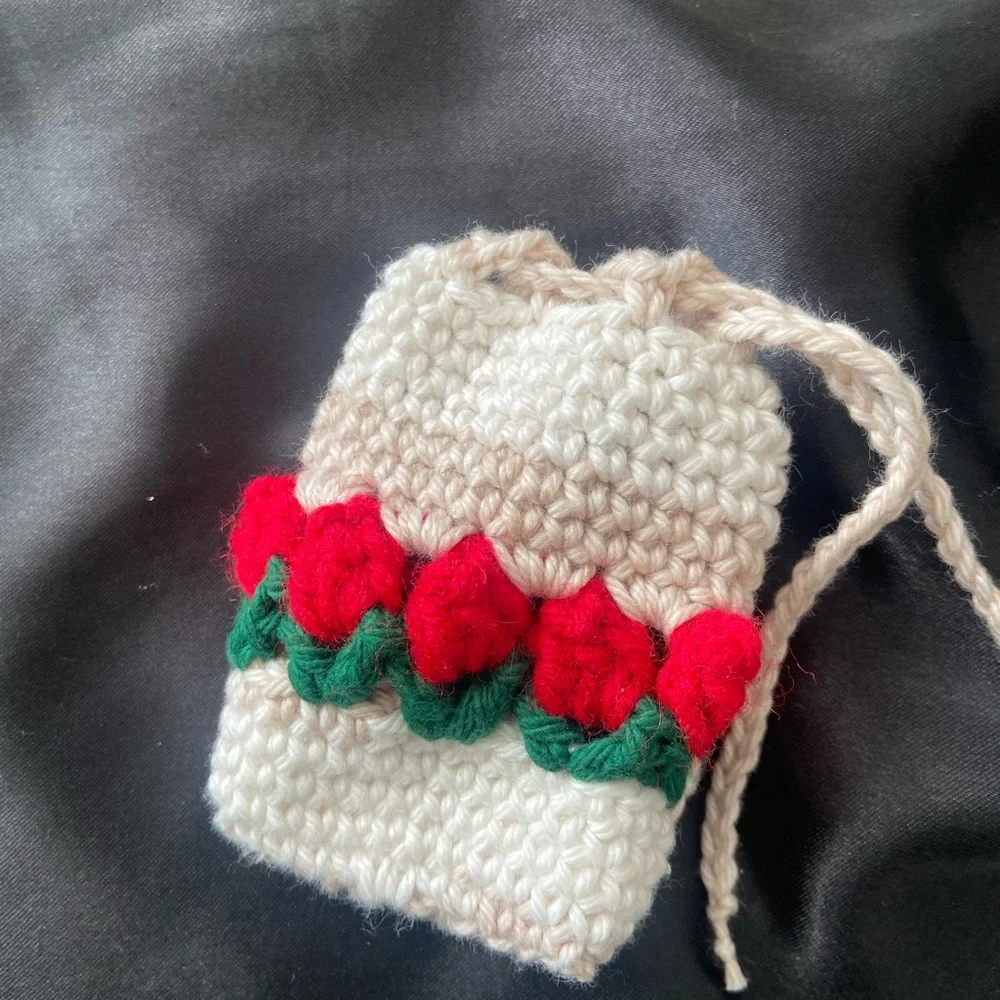 Crochet tulip pouch 🌷 - Picture 6 of 6